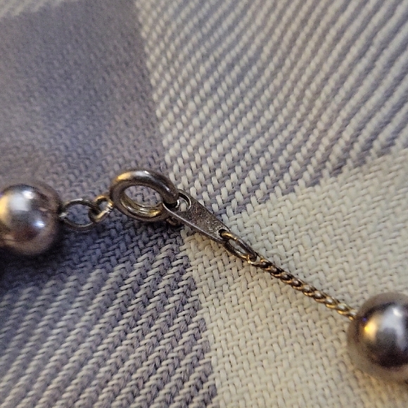 Silver Necklace with Graduated Beads Classic Design - Picture 3 of 4